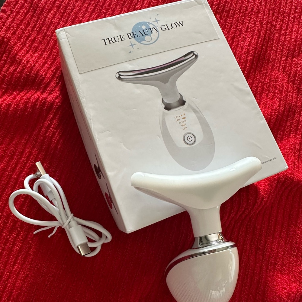 True Beauty Glow Facial Sculptor